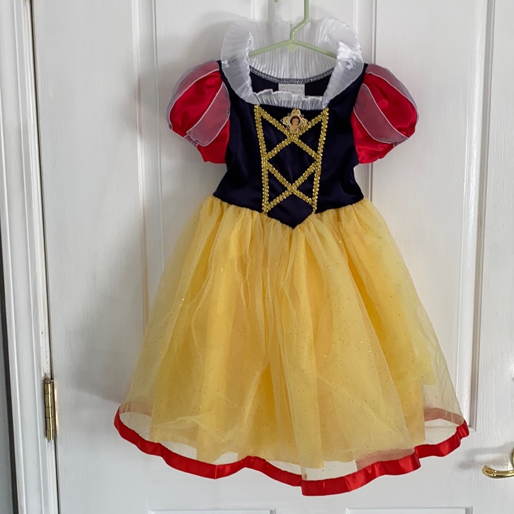 Disney’s Snow White costume